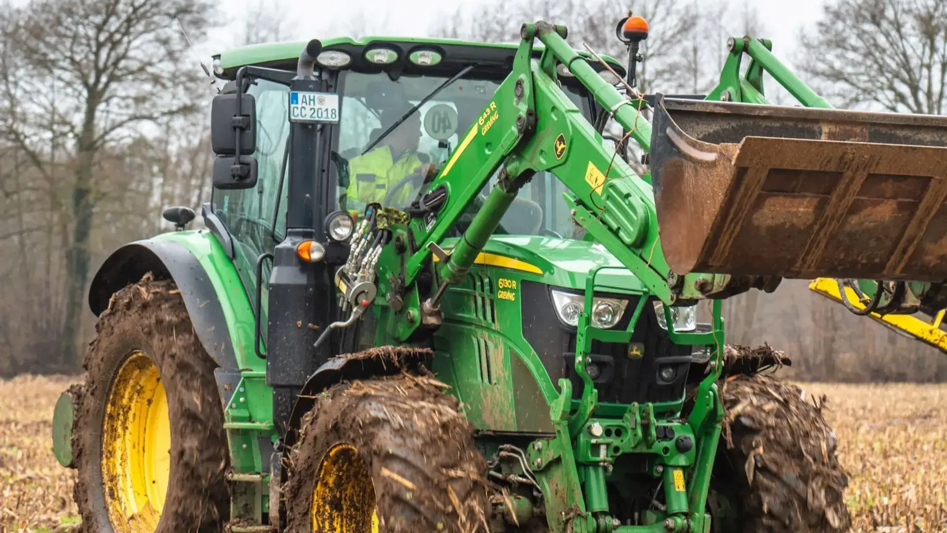 Baggerfahrer bei Drainage Uhling